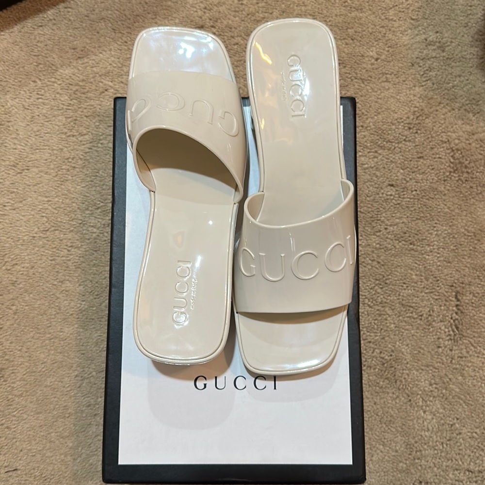 Gucci gel heels